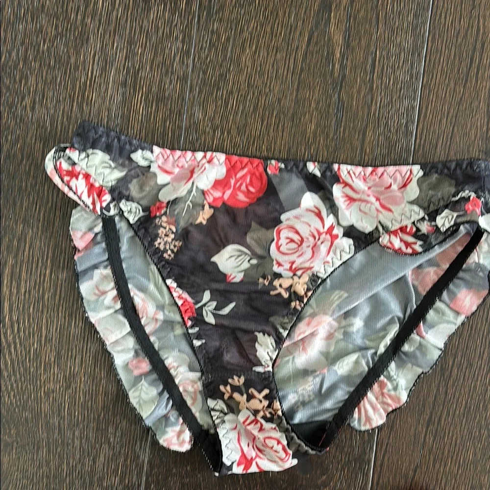 Floral Mesh Set - Picture 6 of 11
